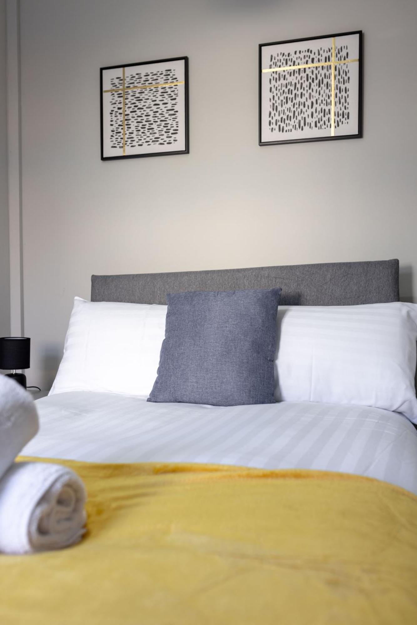 Index House - Air Host & - Free Parking Holiday home